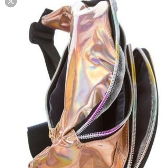 NEW! Fanny Pack 🎉host pick🎉 - Picture 3 of 3